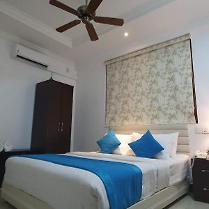City King Room Male only